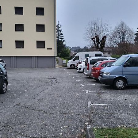 Zen Studio Le Granier Challes Centre - Parking Exterior foto